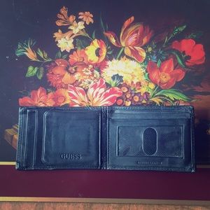 !!!Guess bi-fold wallet with money clip!!!